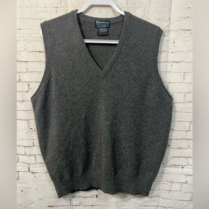 Vintage Burberry 100% Cashmere Gray Sweater Vest Men  XL Scotland Burberrys Read